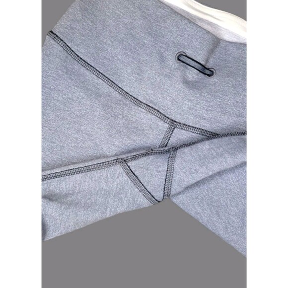 Lululemon Run Runder Under Leggings Size 4 Reversible Womens Gray Black Striped - Picture 11 of 13